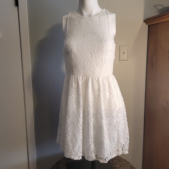 NWT Speechless White Lace Fit Flare Dress Medium Bachelorette Bridal Party $58 - Picture 1 of 12
